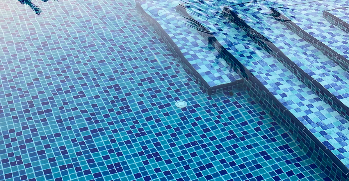tips for choosing tiles for your swimming pool