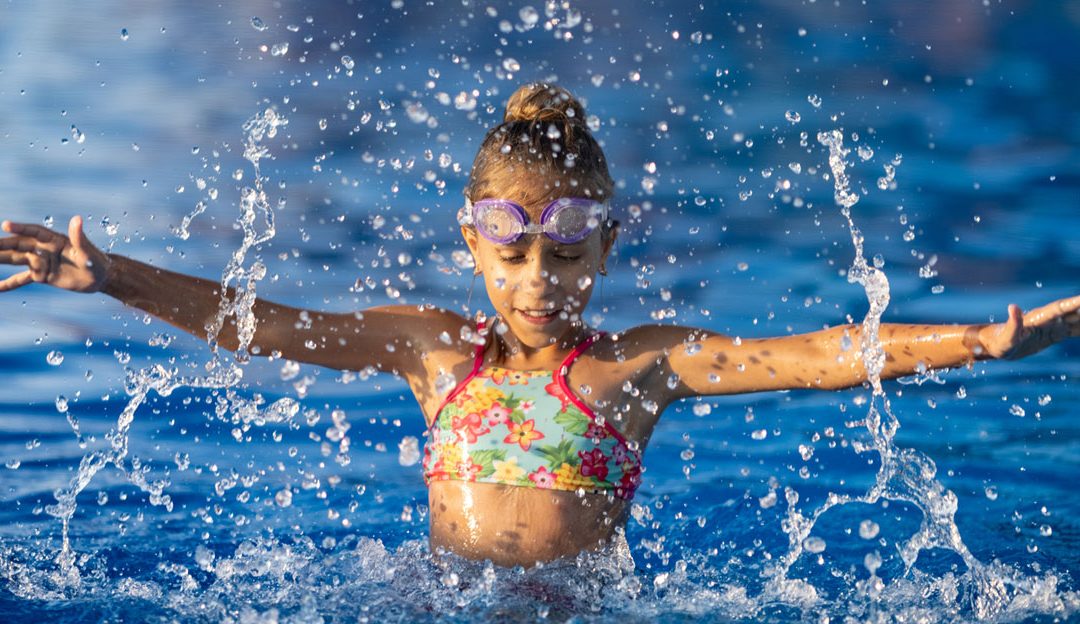 Solar Heating or Electric Heat Pump: Which is Better for Your Pool in Victoria, Australia? Pros and Cons